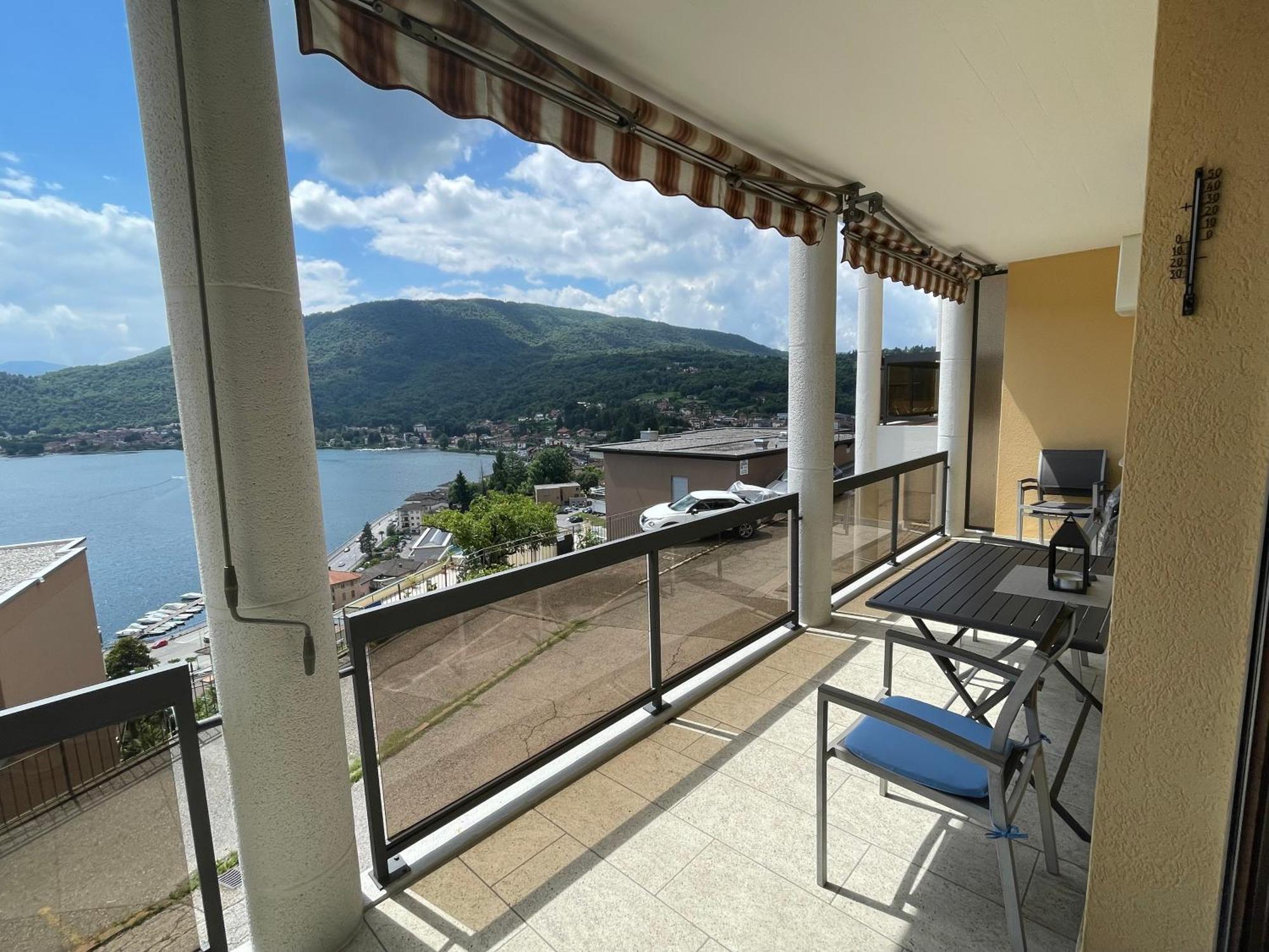 Appartement Novotna Ponte Tresa Eksteriør bilde